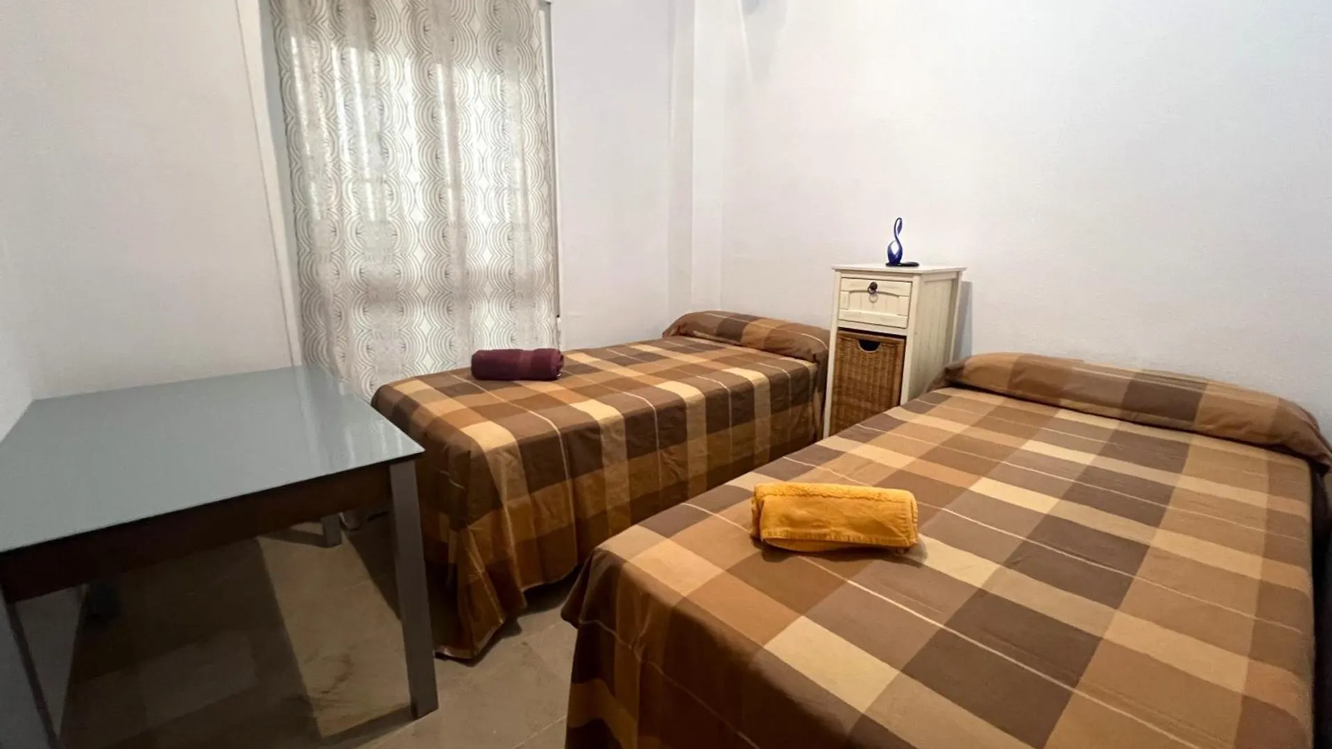 Torremolinos With Pool, Tennis & Gym By Homing Apartment