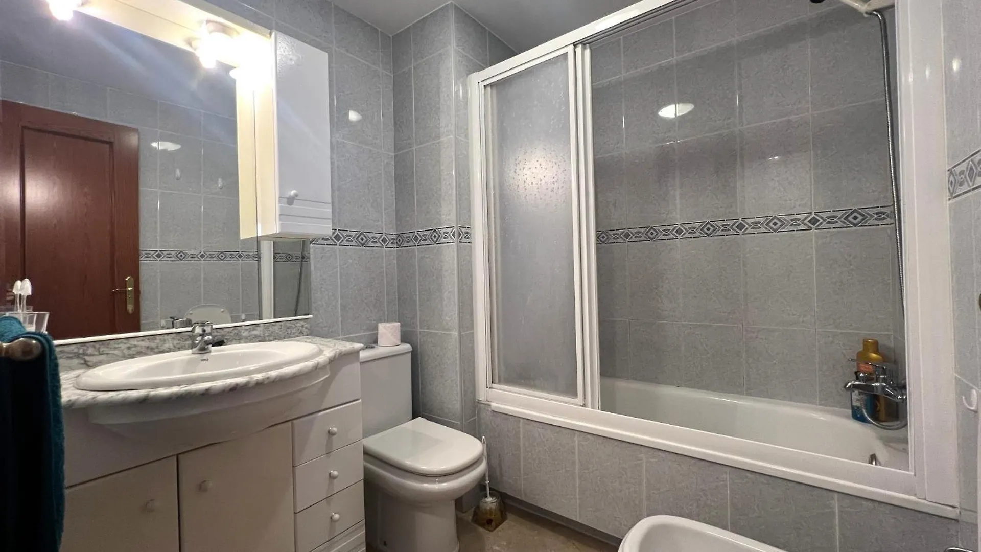 Torremolinos With Pool, Tennis & Gym By Homing Apartment