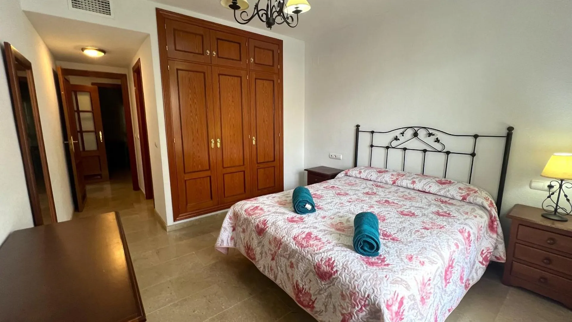 Torremolinos With Pool, Tennis & Gym By Homing Apartment