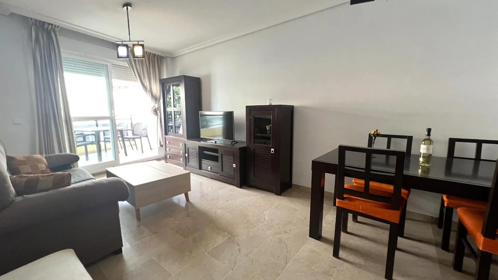 Torremolinos With Pool, Tennis & Gym By Homing Apartment