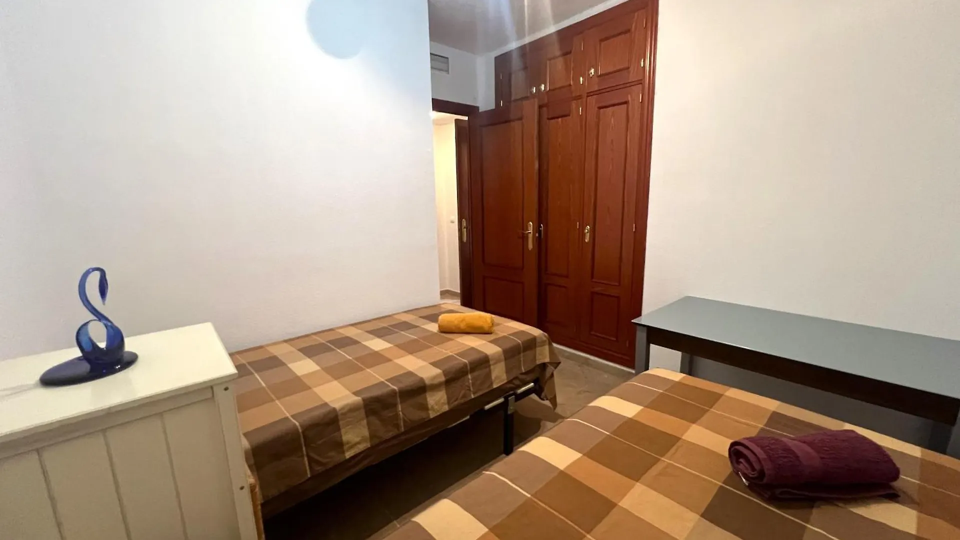 Torremolinos With Pool, Tennis & Gym By Homing Apartamento
